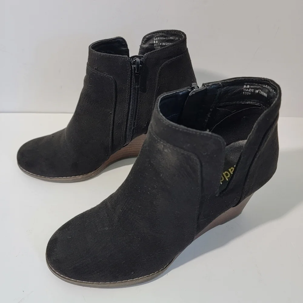 Madden NYC Garren Black Suede Wood Wedge Side Zip Ankle Boots Size 6.5